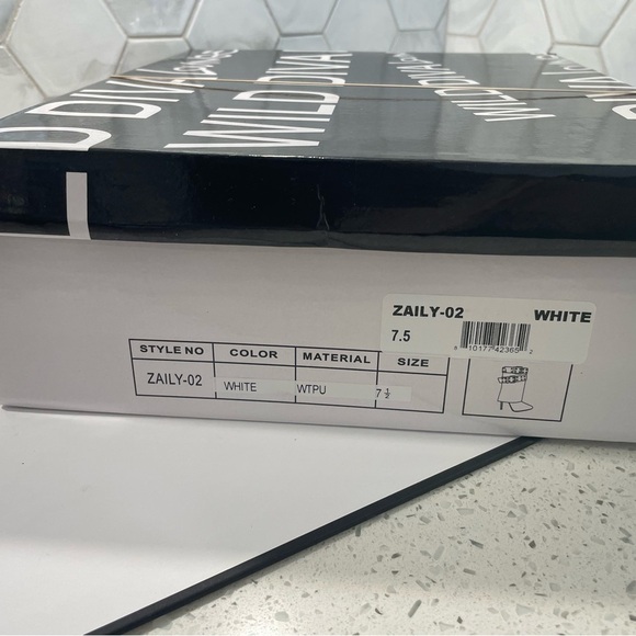 Wlid Diva Lounge White Stiletto Buckle Boot Size 7.5 M Zaily Boot High Heel - Picture 11 of 12